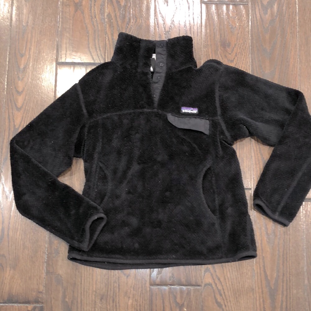 Patagonia black fleece size small